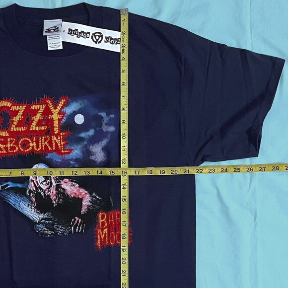 Vintage Ozzy Osbourne "Bark At The Moon" T-Shirt - Picture 5 of 8